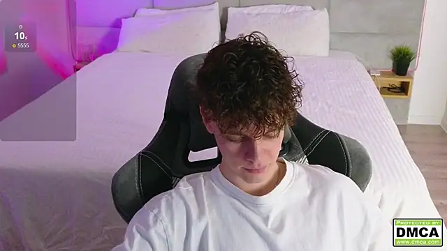 Snapshot of cute_thomas chatting on January 24, 2025, 7:07 pm cute thomas online show from January 24, 2025, 7:07 pm