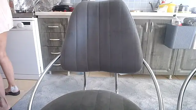 AmazingBitch online show from July 9, 2026, 7:12 am