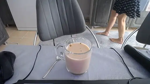 AmazingBitch online show from July 14, 2026, 12:00 pm