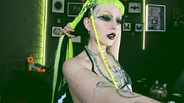 Snapshot of insania_9999_ chatting on January 22, 2025, 4:55 pm insania 9999 online show from January 22, 2025, 4:55 pm