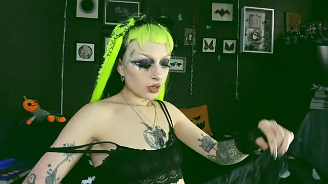 Snapshot of insania_9999_ chatting on February 13, 2025, 4:07 pm insania 9999 online show from February 13, 2025, 4:07 pm