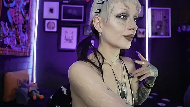 insania 9999  online show from January 16, 2026, 4:11 pm