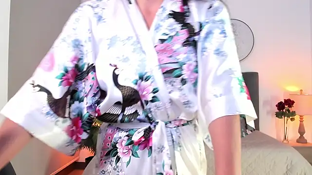 Snapshot of SaharaGarcia__ chatting on February 4, 2025, 12:29 am SaharaGarcia online show from February 4, 2025, 12:29 am