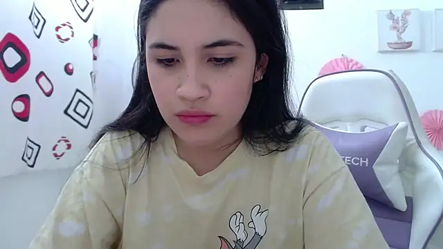 InocentHeaven1 online show from December 22, 2025, 1:52 pm