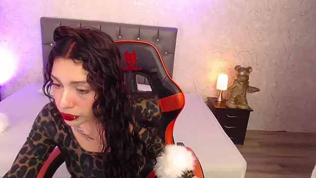LiaVillalobos online show from May 2, 2026, 2:00 pm