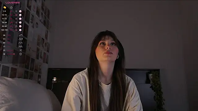 itssophiie online show from October 3, 2025, 8:06 pm