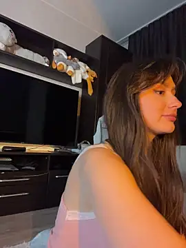 itssophiie online show from April 28, 2026, 6:57 pm