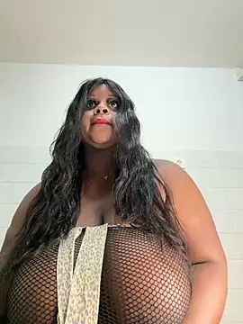 Snapshot of sharik-browns chatting on February 4, 2026, 9:31 pm sharik-browns online show from February 4, 2026, 9:31 pm