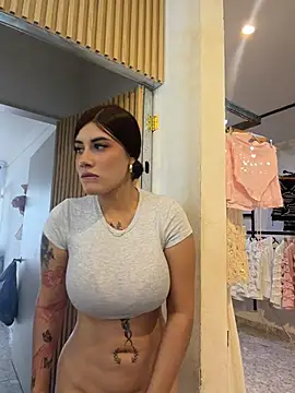 Snapshot of clarachanelricek chatting on August 3, 2026, 8:23 pm clarachanelricek online show from August 3, 2026, 8:23 pm