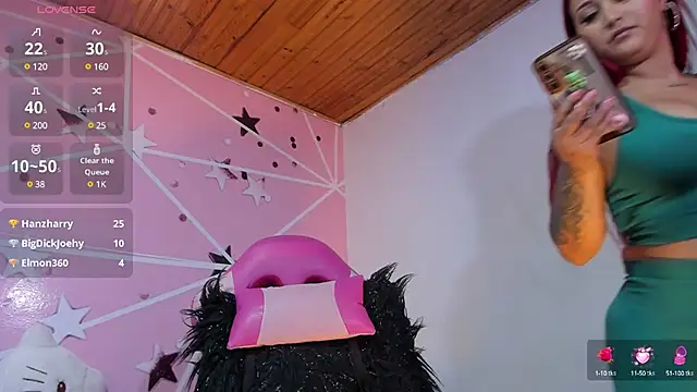 Snapshot of lucy_beatifull chatting on February 1, 2025, 11:37 pm lucy beatifull online show from February 1, 2025, 11:37 pm