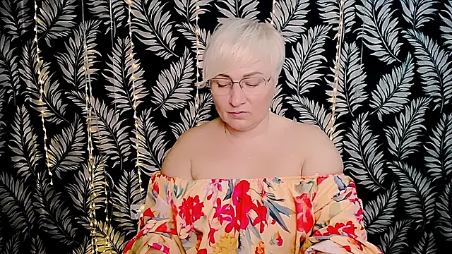 Olivia playful online show from February 28, 2026, 1:01 pm