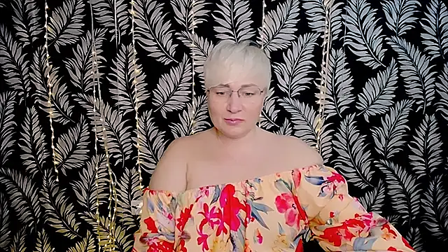 Olivia playful online show from April 30, 2026, 10:43 am