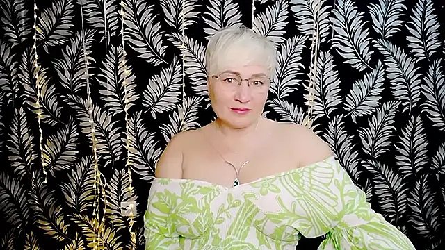Olivia playful online show from May 1, 2026, 10:42 am