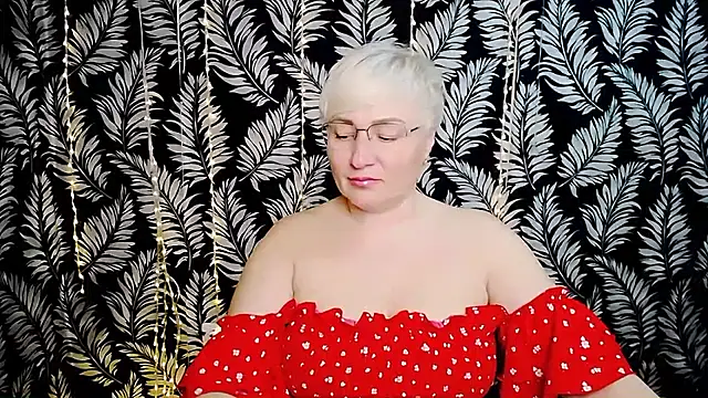 Olivia playful online show from May 4, 2026, 10:33 am