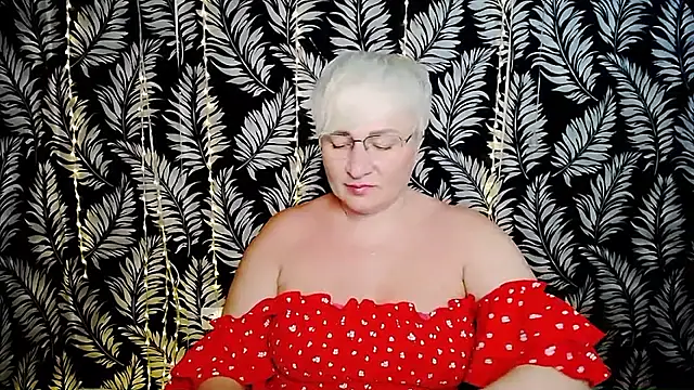 Snapshot of Olivia_playful chatting on June 12, 2026, 10:25 am Olivia playful online show from June 12, 2026, 10:25 am