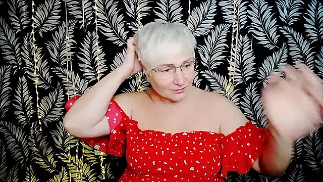 Snapshot of Olivia_playful chatting on June 14, 2026, 10:17 am Olivia playful online show from June 14, 2026, 10:17 am