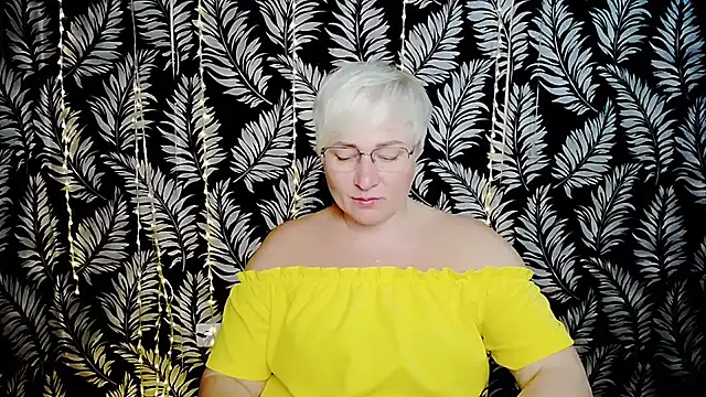 Snapshot of Olivia_playful chatting on June 26, 2026, 10:30 am Olivia playful online show from June 26, 2026, 10:30 am