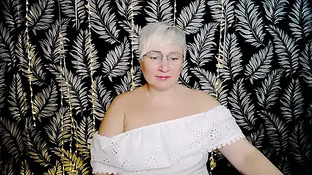 Snapshot of Olivia_playful chatting on July 23, 2026, 10:24 am Olivia playful online show from July 23, 2026, 10:24 am