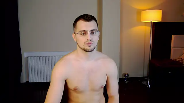 Snapshot of Friend12321 chatting on February 16, 2025, 8:21 am Friend12321 online show from February 16, 2025, 8:21 am