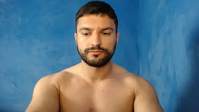 Snapshot of alex_blu chatting on June 11, 2026, 12:32 am alex blu online show from June 11, 2026, 12:32 am