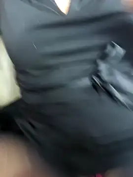 sexynini83 online show from February 12, 2025, 2:21 pm