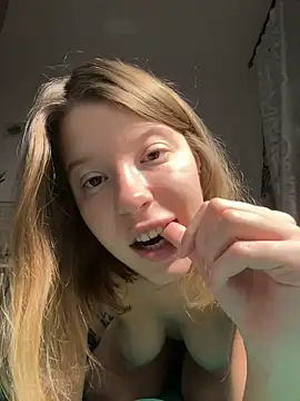 kimczii online show from November 27, 2025, 7:10 am