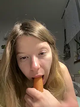 kimczii online show from May 21, 2026, 6:20 am