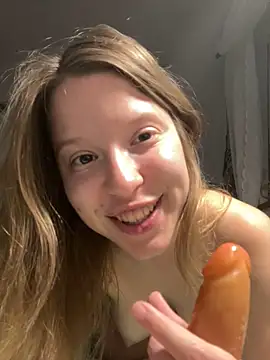 kimczii online show from June 8, 2026, 12:27 pm
