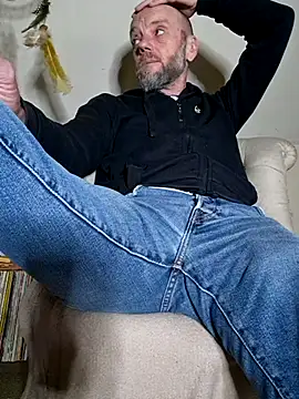 eddouxxx78 online show from March 14, 2025, 3:58 pm