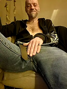 eddouxxx78 online show from February 15, 2026, 8:13 am