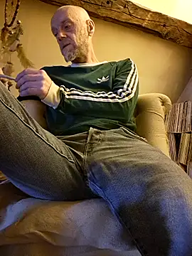 eddouxxx78 online show from April 30, 2026, 8:31 am