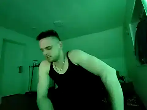 Snapshot of Youngtimer_1997 chatting on March 22, 2025, 12:28 am Youngtimer 1997 online show from March 22, 2025, 12:28 am