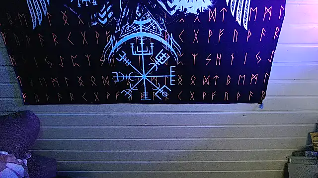 Snapshot of Youngtimer_1997 chatting on November 29, 2025, 5:43 am Youngtimer 1997 online show from November 29, 2025, 5:43 am