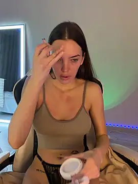 julia fly online show from March 3, 2026, 8:09 am