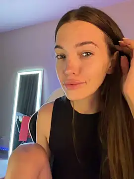 julia fly online show from June 6, 2026, 9:25 am