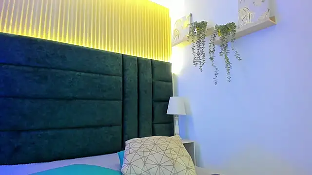 Snapshot of AntonellaaHot chatting on March 22, 2025, 7:53 pm AntonellaaHot online show from March 22, 2025, 7:53 pm