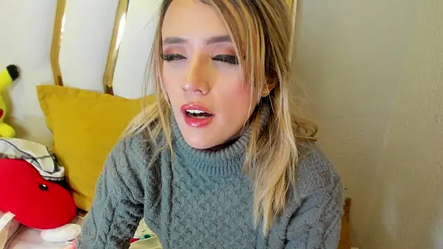 Snapshot of Sabrina_Cole chatting on February 16, 2025, 6:43 am Sabrina Cole online show from February 16, 2025, 6:43 am