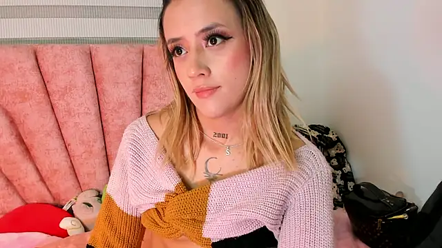 Snapshot of Sabrina_Cole chatting on March 1, 2025, 6:46 am Sabrina Cole online show from March 1, 2025, 6:46 am