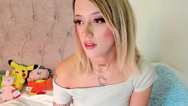 Snapshot of Sabrina_Cole chatting on March 19, 2025, 3:52 am Sabrina Cole online show from March 19, 2025, 3:52 am