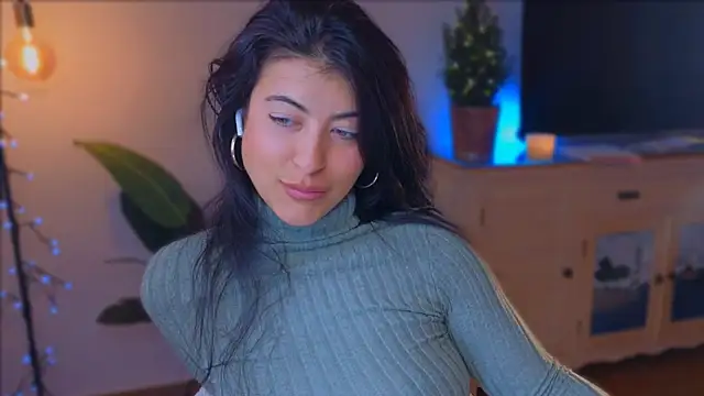 Snapshot of anabelcurvy chatting on December 12, 2024, 7:04 pm anabelcurvy online show from December 12, 2024, 7:04 pm