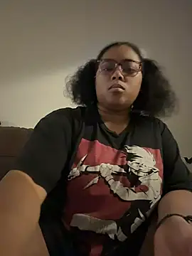 Snapshot of lunaxbat chatting on November 16, 2025, 7:03 am lunaxbat online show from November 16, 2025, 7:03 am