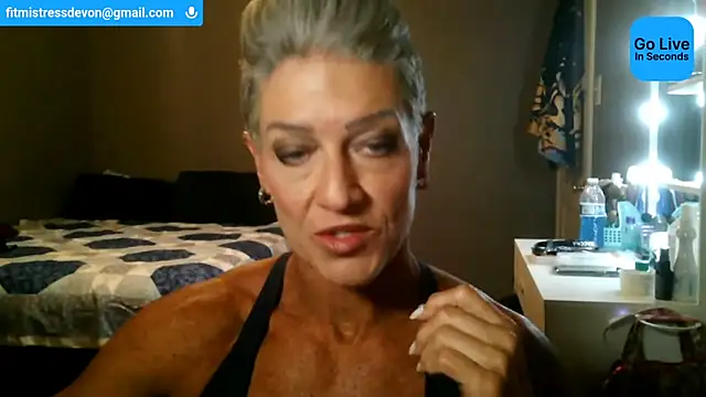 Devon2020 online show from May 30, 2026, 2:41 am