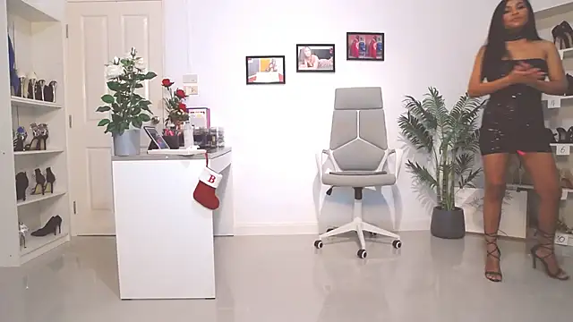 Hotbeebee online show from January 15, 2025, 12:51 am