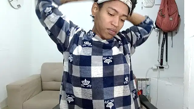 angelamarie1 online show from November 17, 2025, 11:43 pm