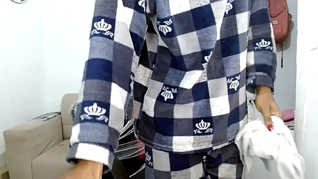 angelamarie1 online show from December 5, 2025, 11:19 am