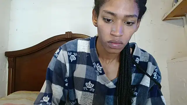 Snapshot of angelamarie1 chatting on July 2, 2026, 12:33 pm angelamarie1 online show from July 2, 2026, 12:33 pm