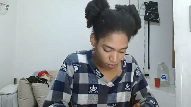 Snapshot of angelamarie1 chatting on August 6, 2026, 12:29 pm angelamarie1 online show from August 6, 2026, 12:29 pm