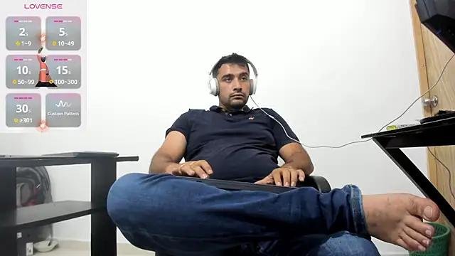 Snapshot of isearchcompany chatting on January 5, 2026, 5:27 pm isearchcompany online show from January 5, 2026, 5:27 pm