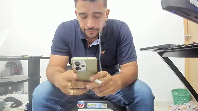 Snapshot of isearchcompany chatting on January 6, 2026, 11:18 pm isearchcompany online show from January 6, 2026, 11:18 pm