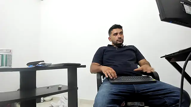 Snapshot of isearchcompany chatting on January 9, 2026, 5:10 am isearchcompany online show from January 9, 2026, 5:10 am